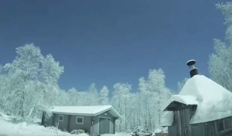 Explosão de Meteoro transforma noite em dia na Finlândia