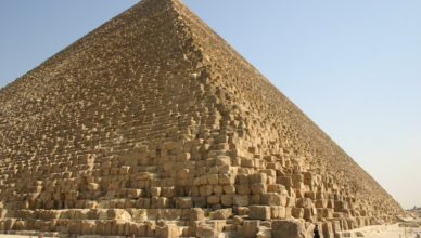 Como foram erguidas as pirâmides do Egito?