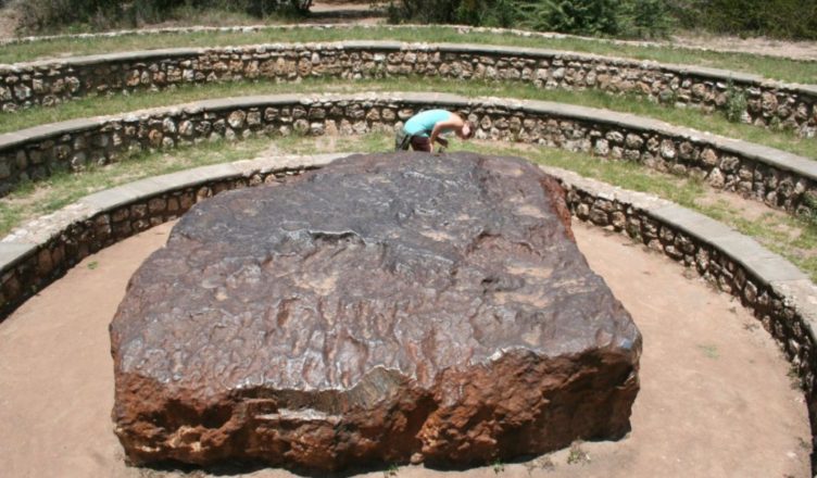 Esses são os maiores meteoritos já descobertos na superfície da Terra